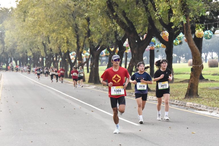 本次賽事設有學生男女子組及教職員男女子甲、乙組，規劃5公里與3公里兩種路線，採用晶片計時系統以確保競賽的專業與公平
