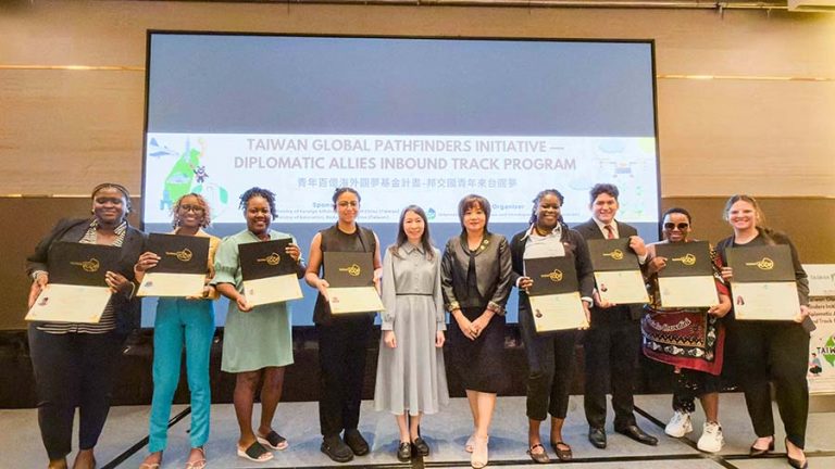 「邦交國青年來台圓夢計劃-提案行」結訓典禮 (2)