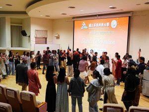 本校印度學生會在國際學院與國際事務處支持下，於10月27日隆重舉辦「排燈節（Diwali）文化慶祝活動」 (7)