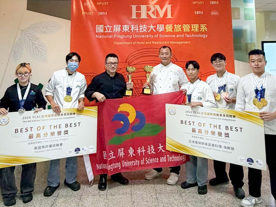 餐旅1A學生黃鋒睿同學在「中式宴客海鮮」項目、餐旅2A陳冠傑同學在「美國馬鈴薯挑戰賽」雙雙取得金牌更奪下全場最高分紀錄，成為本次賽事最亮眼的焦點